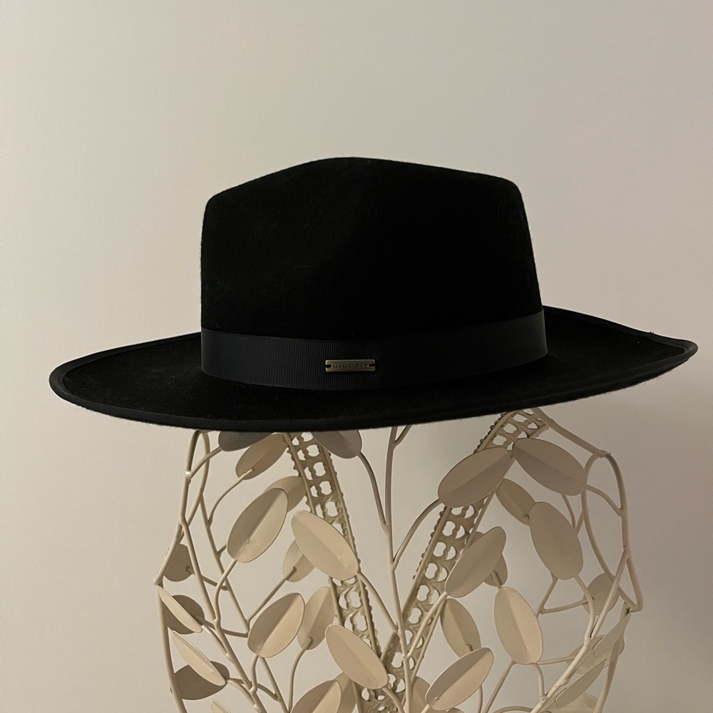 GIGI PIP Black Wide-Brim Felt Hat with Ribbon Band